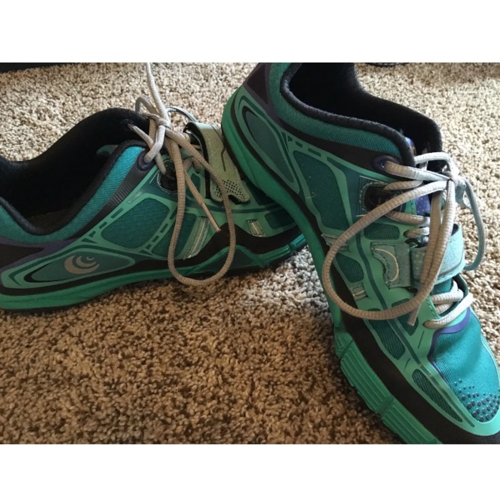 Topo Halsa Athletic 7.5 Emerald & Black